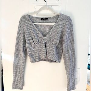 Bershka | NWOT waffle knit cropped button down v-neck cardigan in heather grey